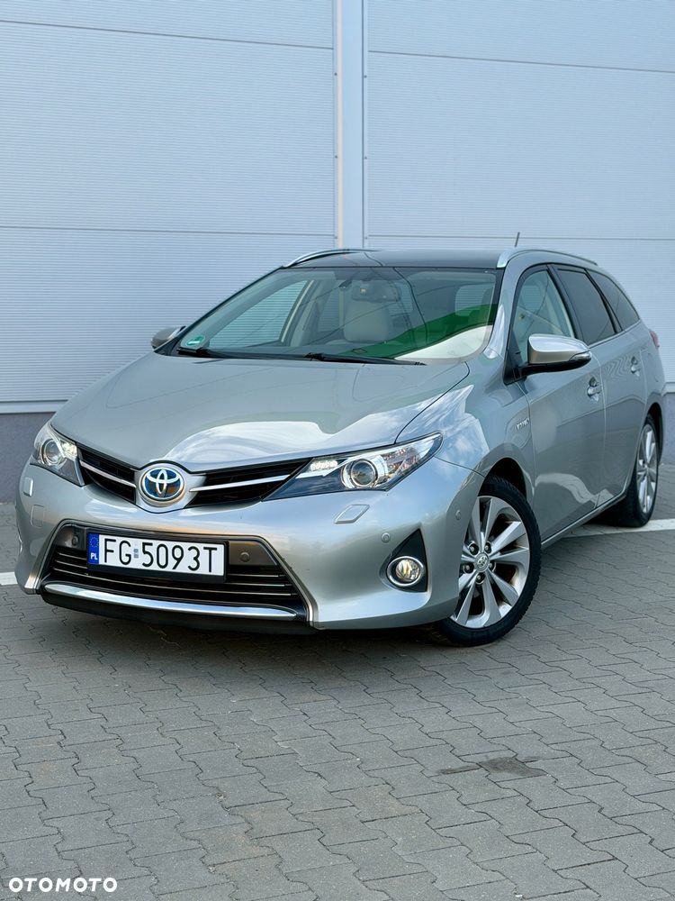 Toyota Auris 1.8 VVT-i Automatik Executive - 1