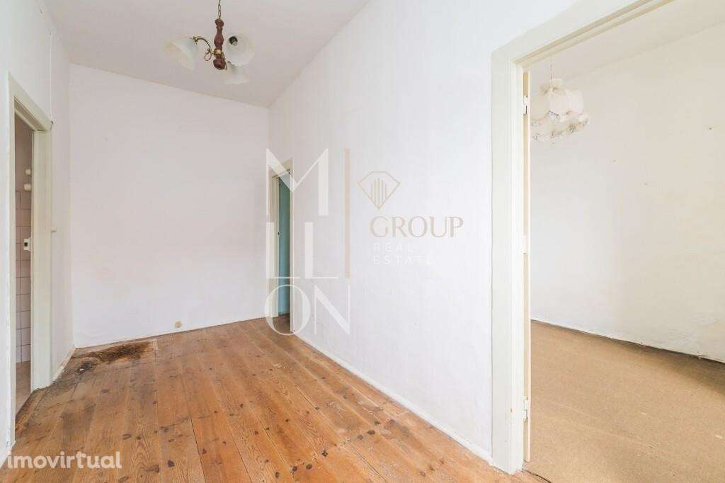 Moradia T1+T2 em Belas: Rendimento Garantido + Potencial de Valorizaçã - Grande imagem: 3/48