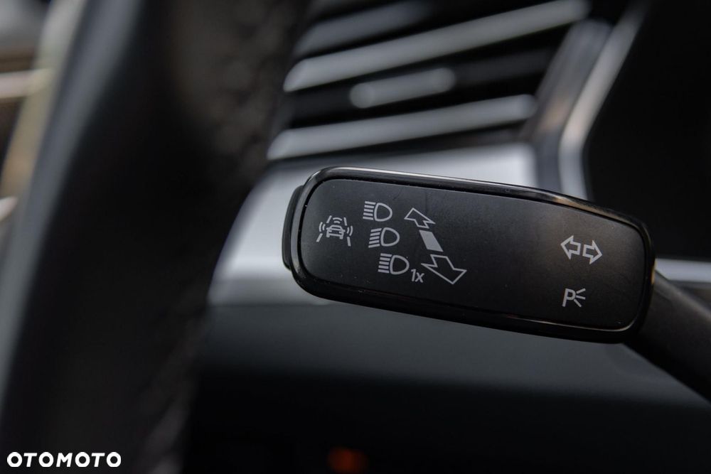Volkswagen Passat 2.0 TDI BMT Highline DSG - 24