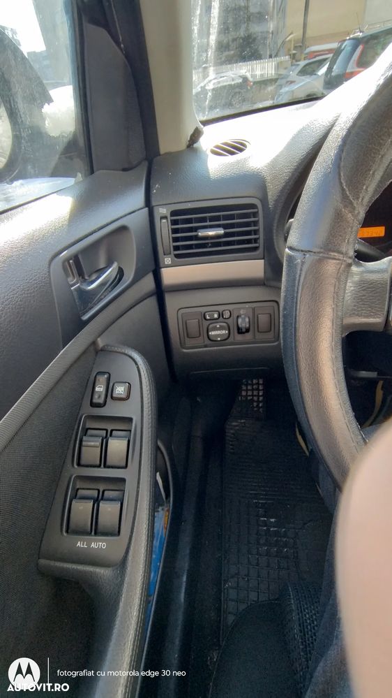 Toyota Avensis 2.0 D-4D Executive - 2