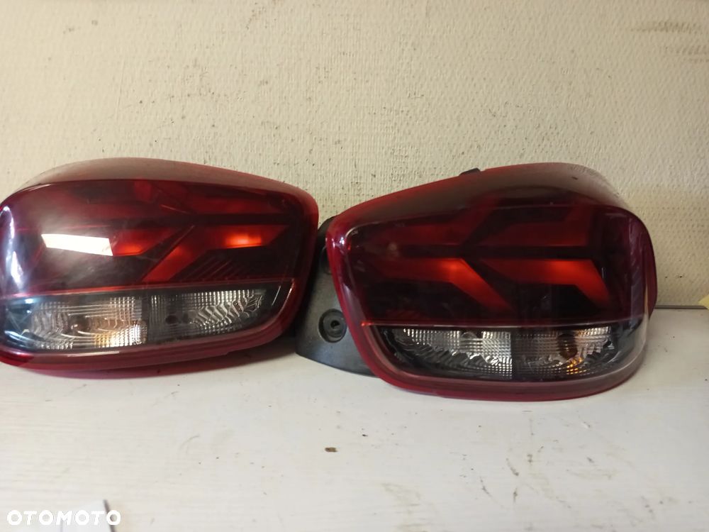 LAMPA TYLNA LEWA LUB PRAWA DACIA SPRING 20- - 1