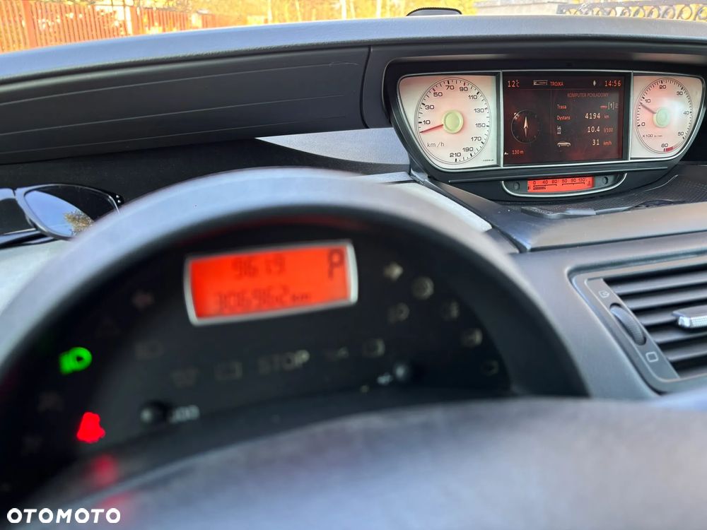 Peugeot 807 HDi 170 Bi-Turbo Automatik Platinum Pullmann - 28