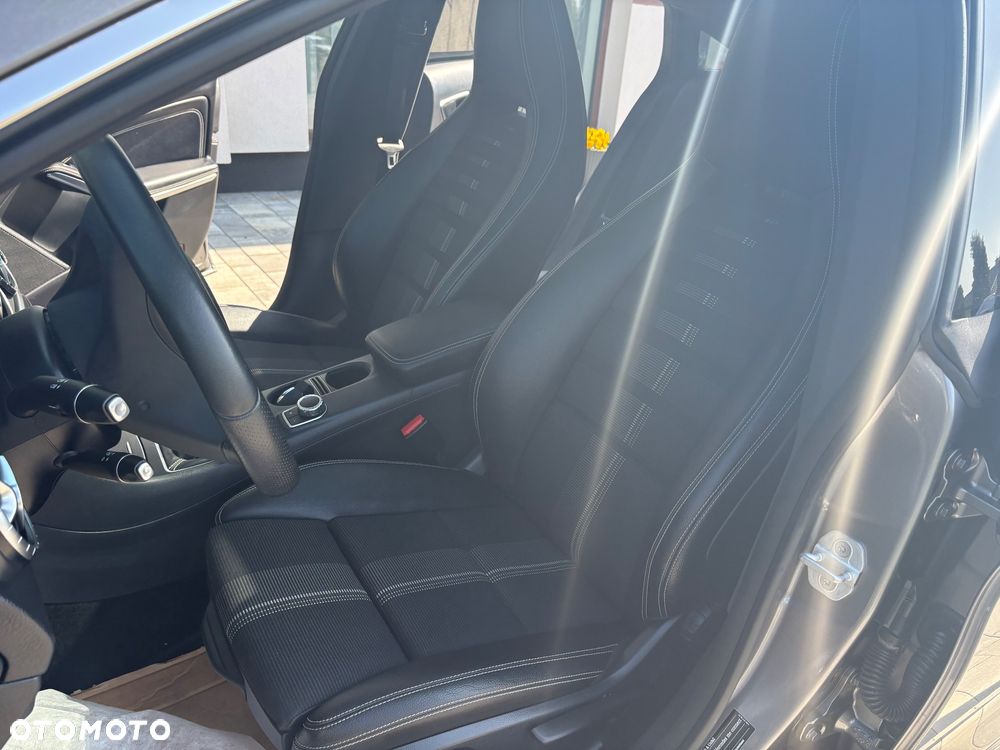 Mercedes-Benz CLA 180 SCORE - 21