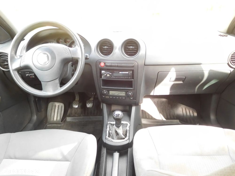Seat Ibiza 1.4 16V Reference - 9