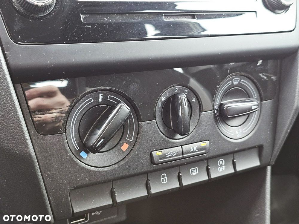 Skoda RAPID 1.0 TSI Ambition - 15