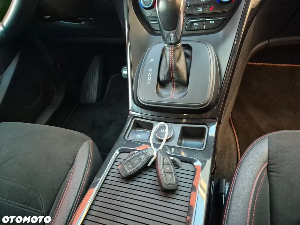 Ford Kuga 1.5 EcoBoost 4x4 ST-Line - 36