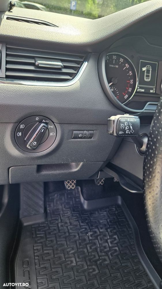 Skoda Octavia 2.0 TDI ELEGANCE - 10