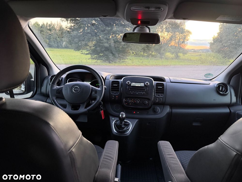 Opel Vivaro - 12