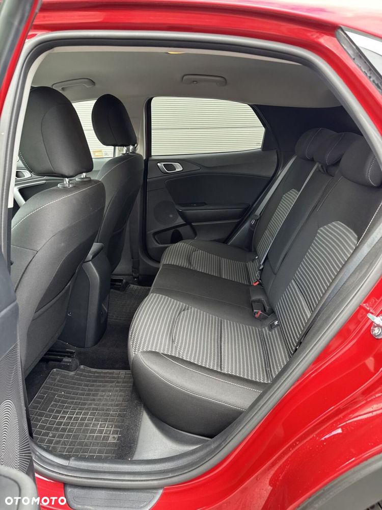 Kia XCeed 1.5 T-GDI M - 25