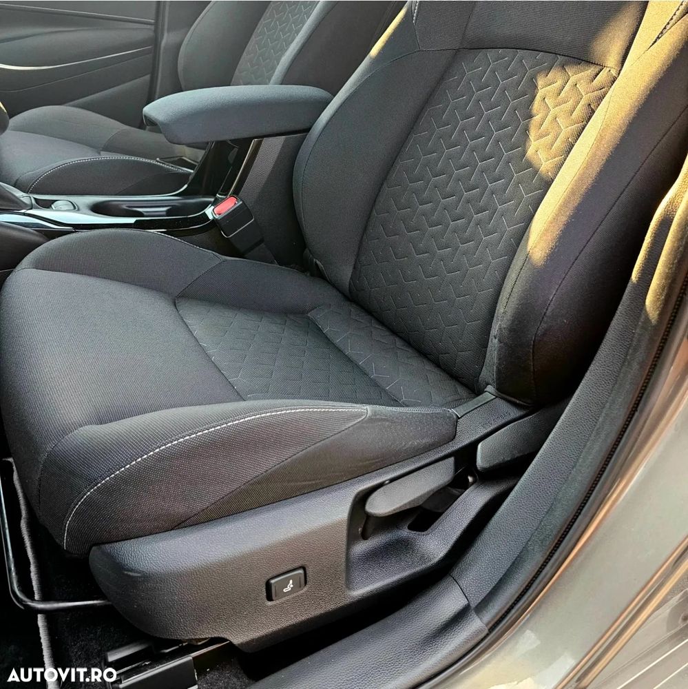 Toyota Corolla - 10