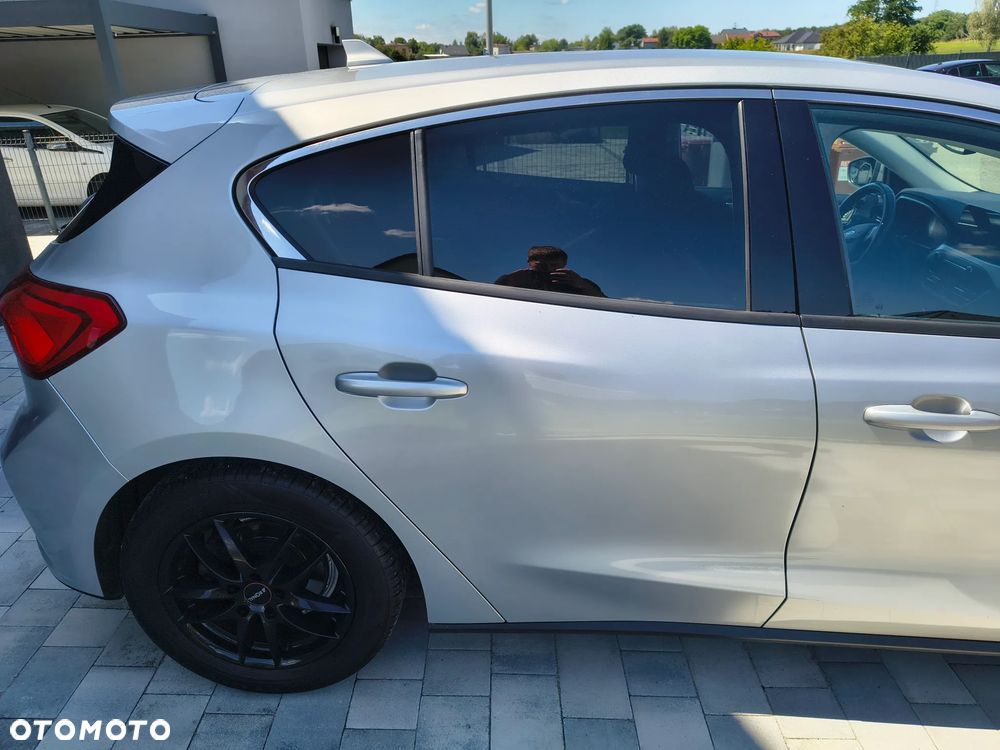 Ford Focus 1.0 EcoBoost Trend Edition Business - 10