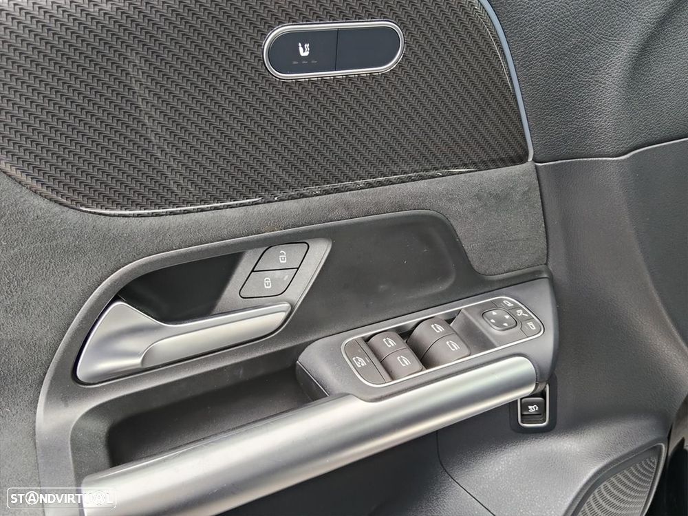 Mercedes-Benz GLA 180 d AMG Line - 13