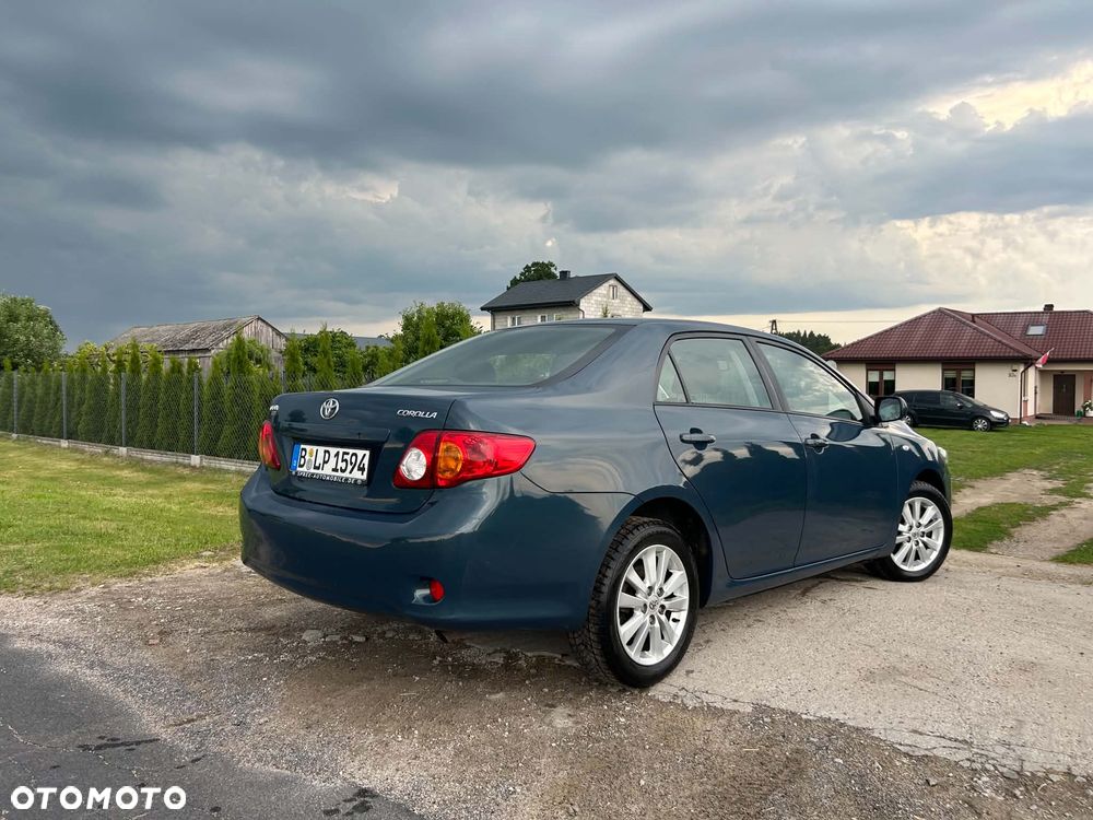 Toyota Corolla 1.6 VVT-i Premium - 4