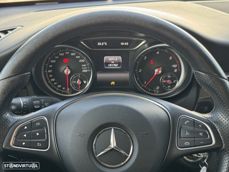 Mercedes-Benz CLA 180 d Shooting Brake Urban - 10