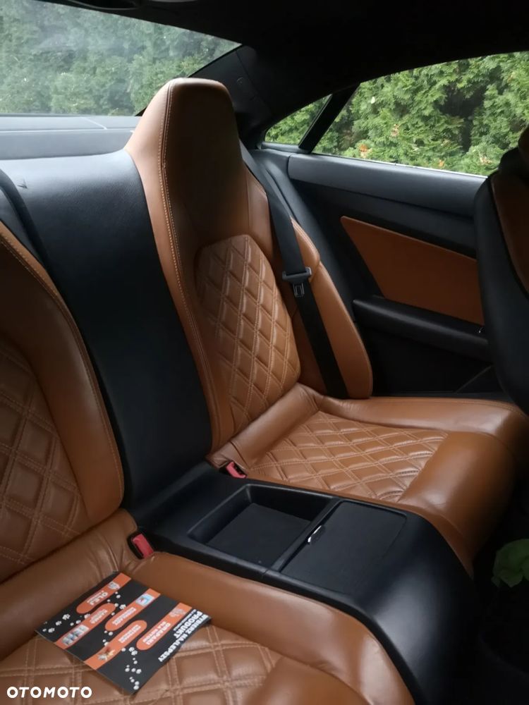 Mercedes-Benz Klasa E - 9