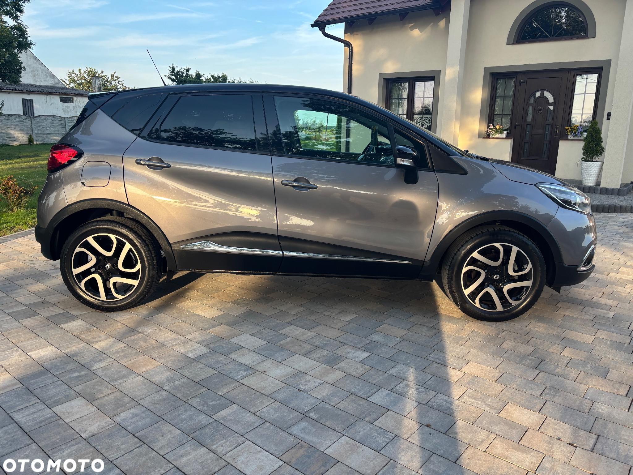 Renault Captur ENERGY TCe 120 EDC Luxe - 17