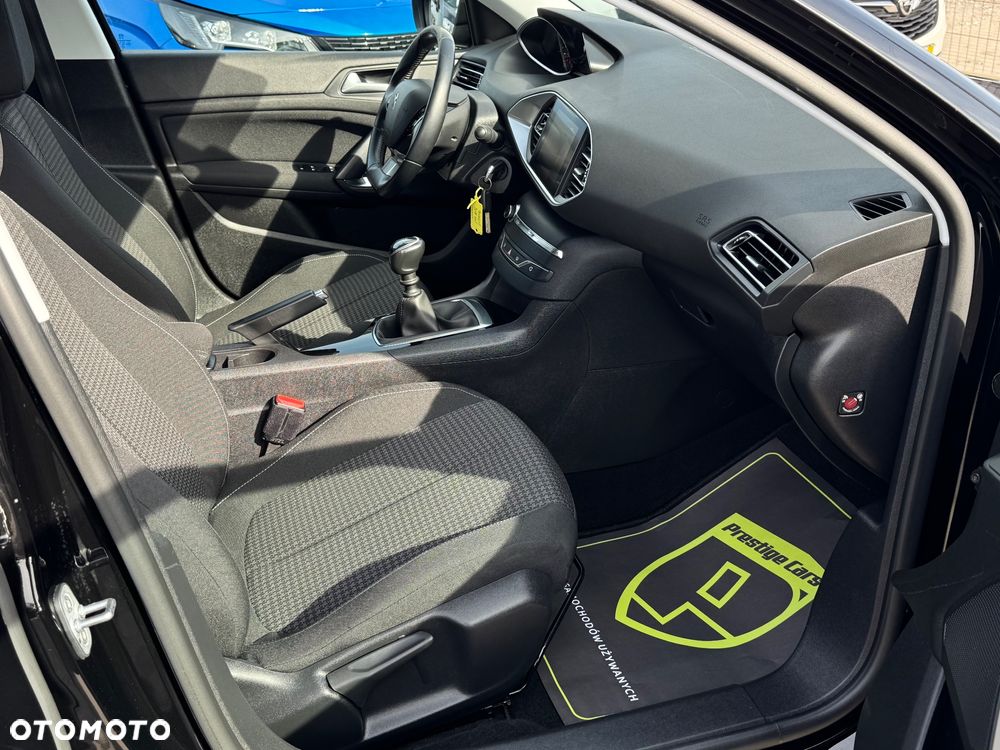 Peugeot 308 BlueHDi FAP 130 Stop & Start Allure - 32