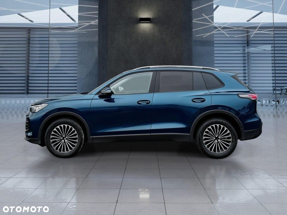 Volkswagen Tiguan - 12
