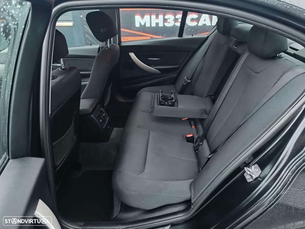 BMW 318 d Line Sport - 17