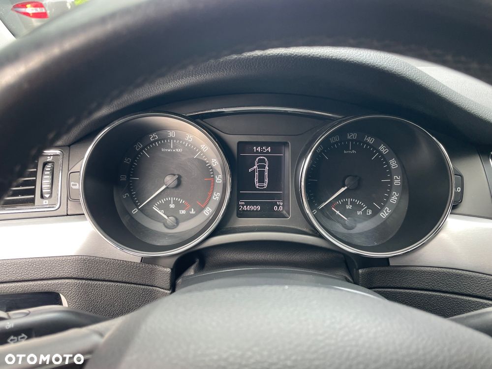 Skoda Superb 2.0 TDI 4x4 Ambition - 29