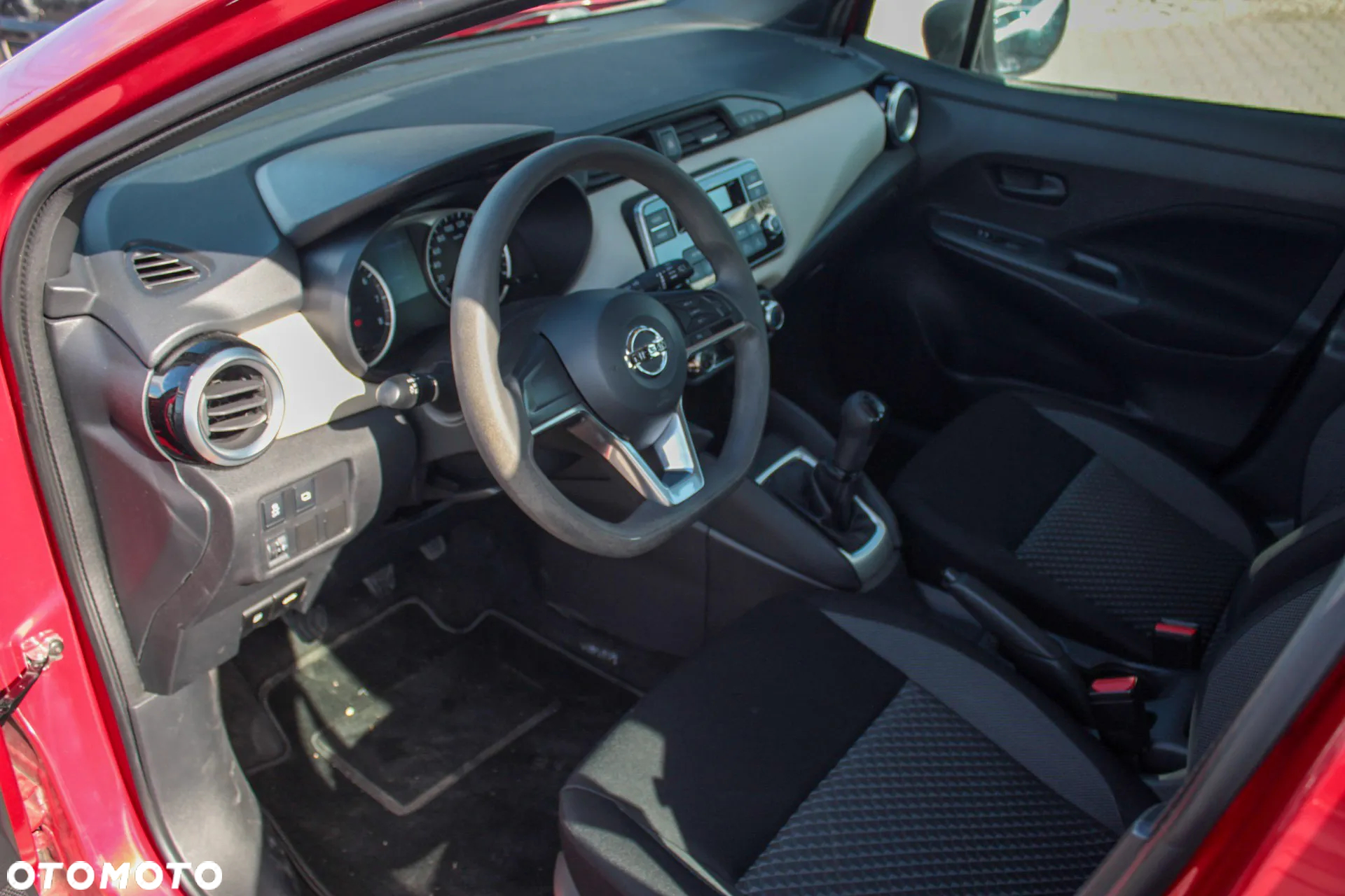 Nissan Micra 1.0 Acenta - 13