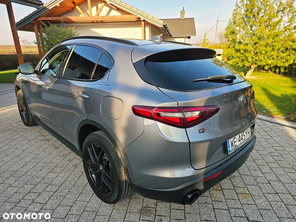 Alfa Romeo Stelvio 2.0 Turbo B-Tech Edition Q4 - 13