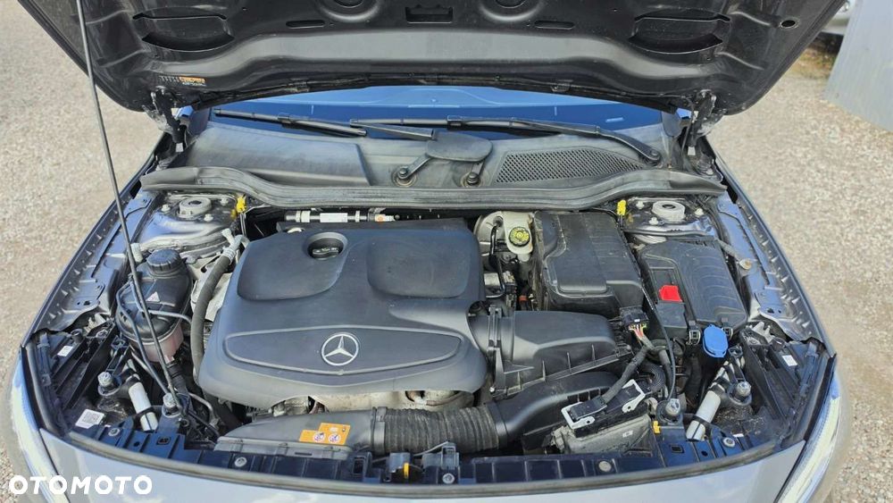 Mercedes-Benz GLA 200 7G-DCT Urban - 29