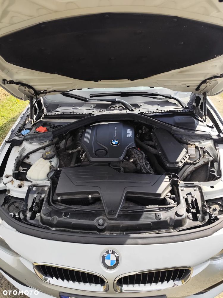 BMW Seria 3 318d - 21