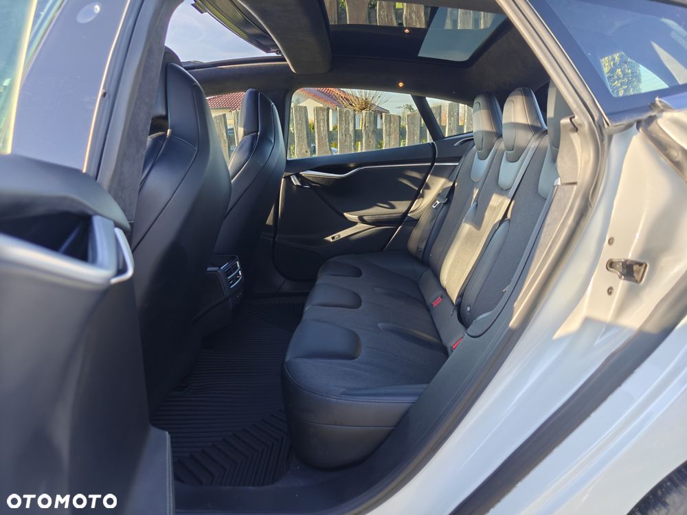 Tesla Model S Long Range Plus - 19
