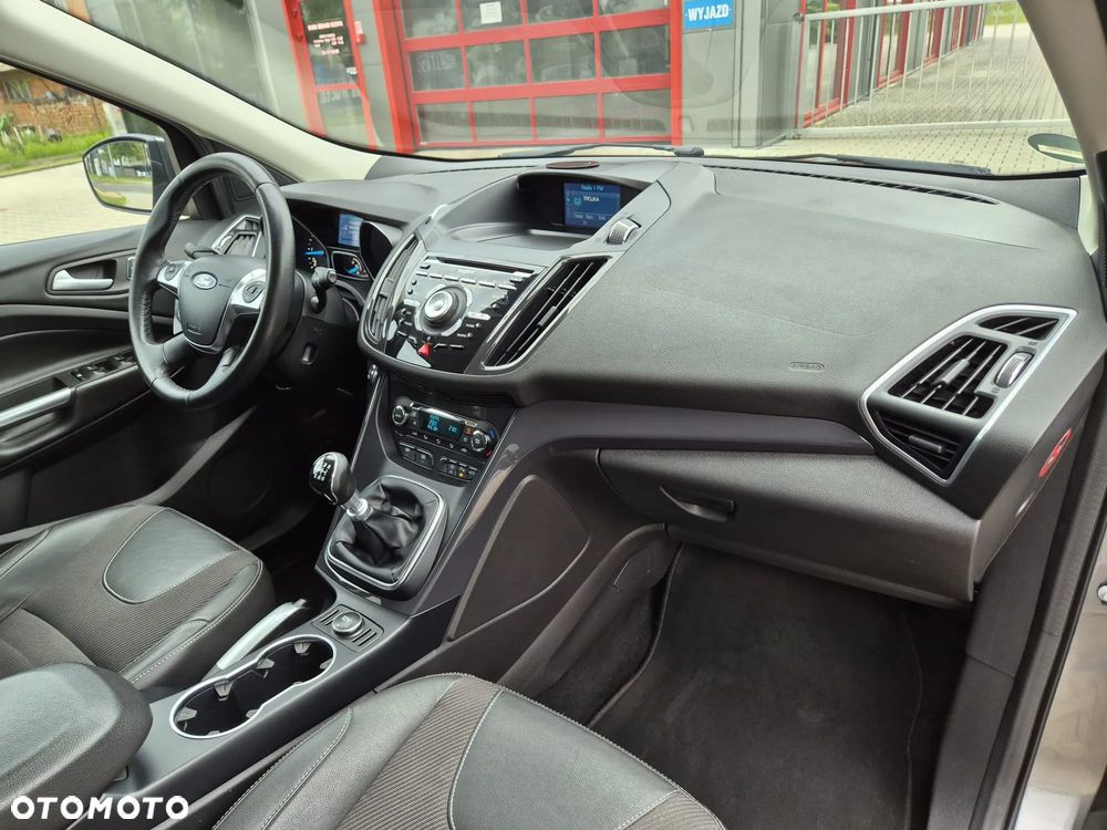 Ford Kuga 2.0 TDCi 4x4 Titanium - 26