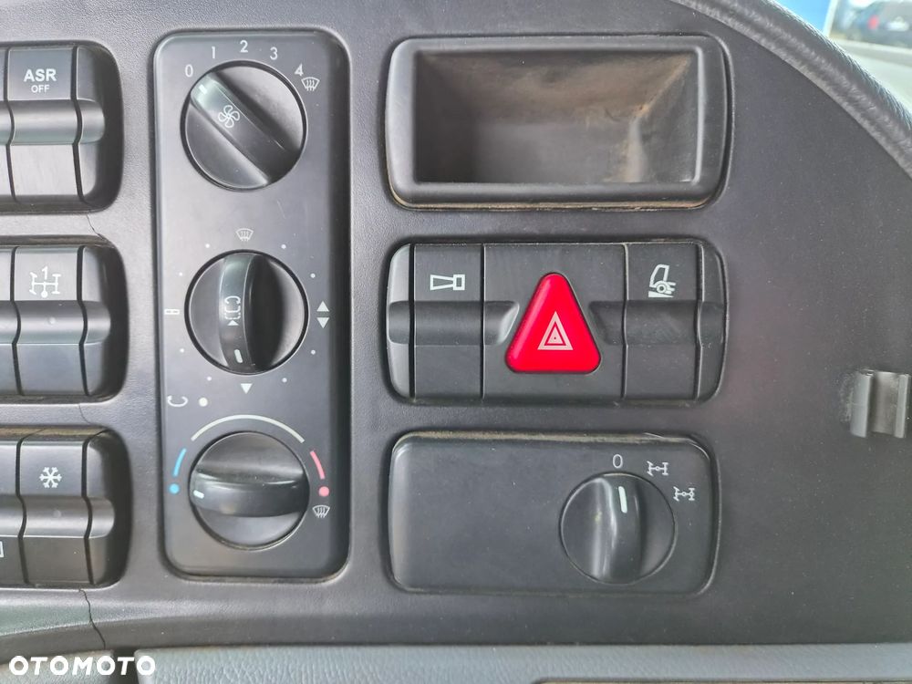 Mercedes-Benz 3344 6x4 Retarder z Niemiec Meiller 20000 kg resor - 12