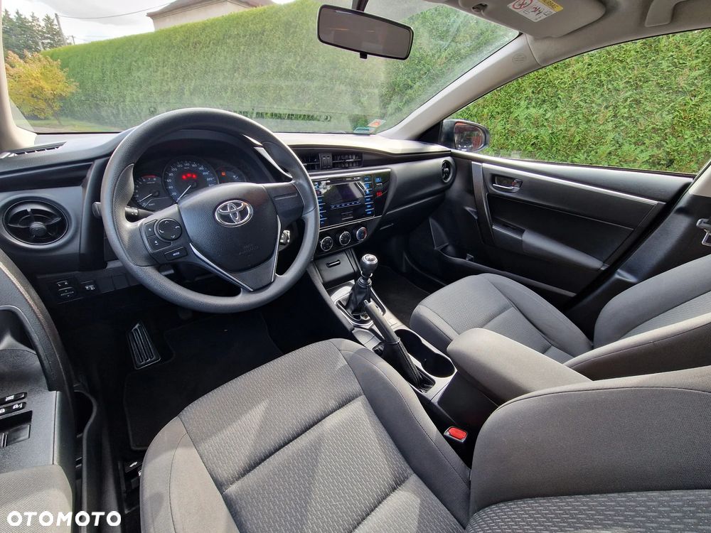 Toyota Corolla - 7