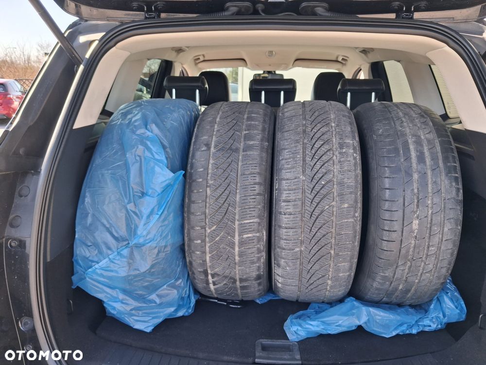 Ford Kuga 2.0 TDCi 4x4 Titanium - 25