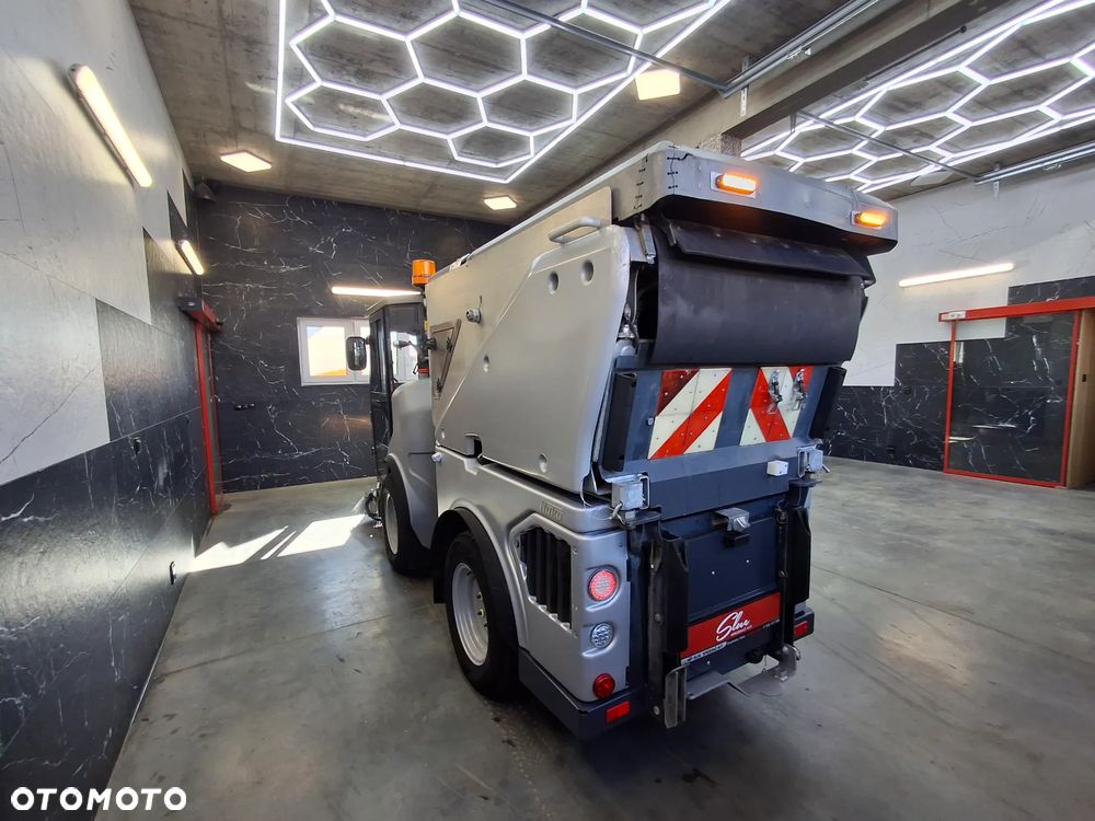Inny HAKO Citymaster 1600 Zamiatarka Chodnikowa Euro6 PM2.5 Napęd 4x4 Rok: 2019 - 3