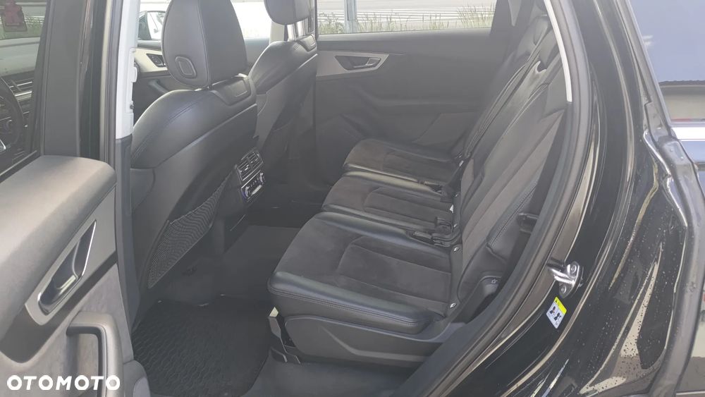 Audi Q7 - 17