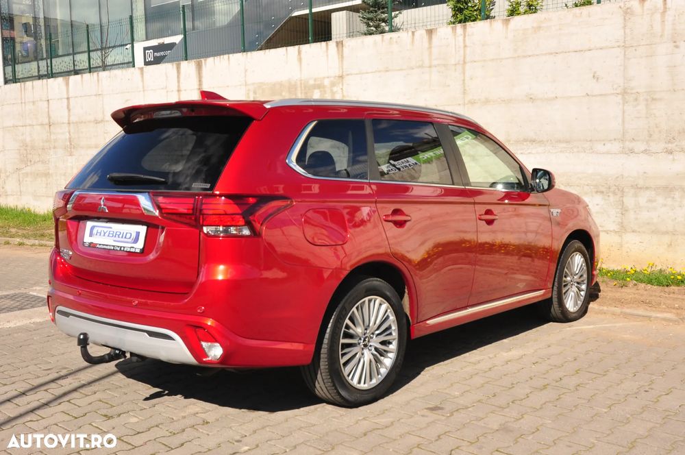 Mitsubishi Outlander 2.4 4WD CVT Intense - 3