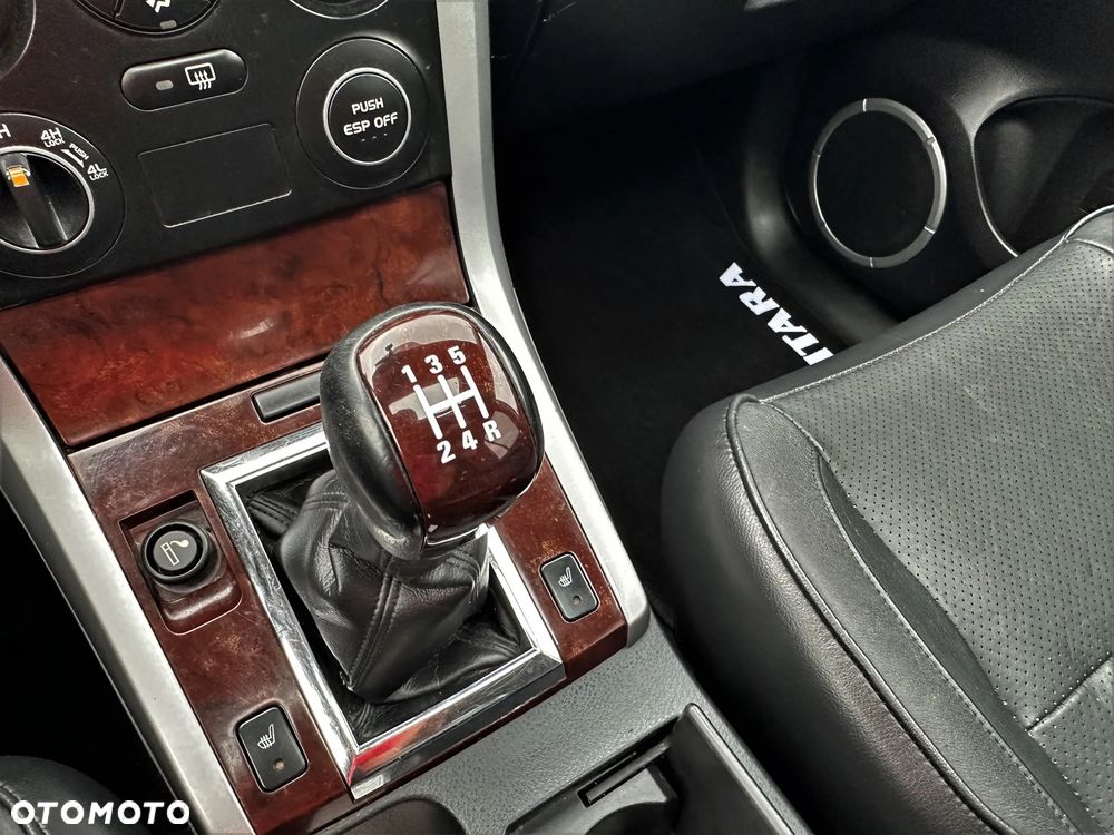 Suzuki Grand Vitara 2.0 De luxe - 12