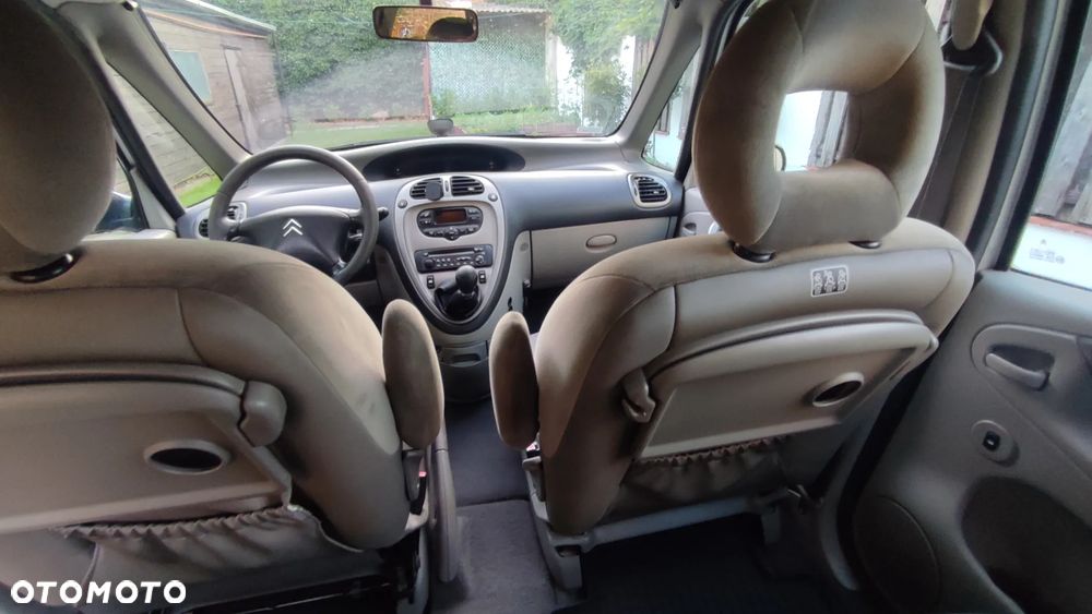 Citroën Xsara Picasso 1.6i 16V SX - 10