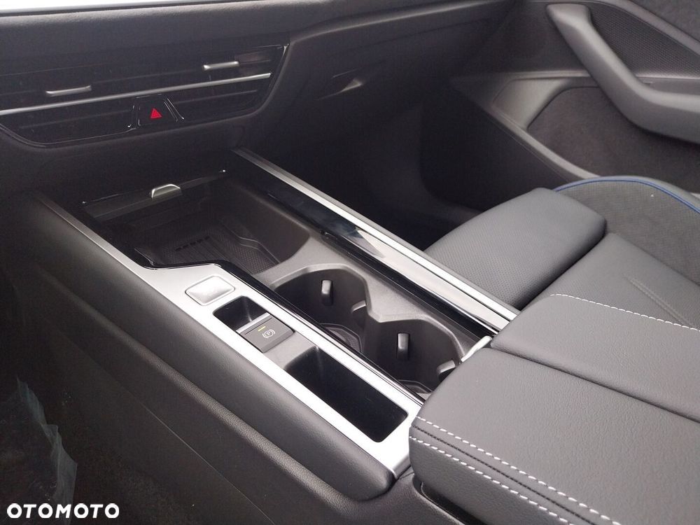 Volkswagen Passat Variant 2.0 TSI 4Mot R-Line Plus DSG - 26