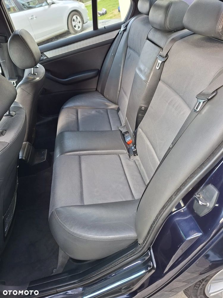 BMW Seria 3 320i Edition Exclusive - 14