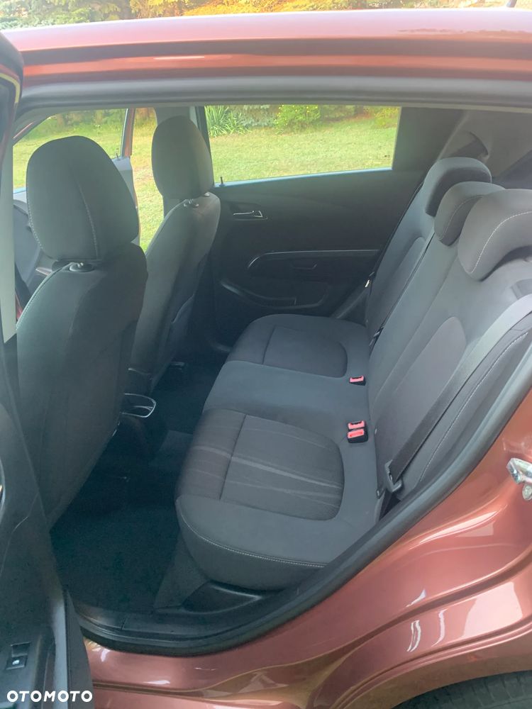 Chevrolet Aveo 1.6 LTZ - 21