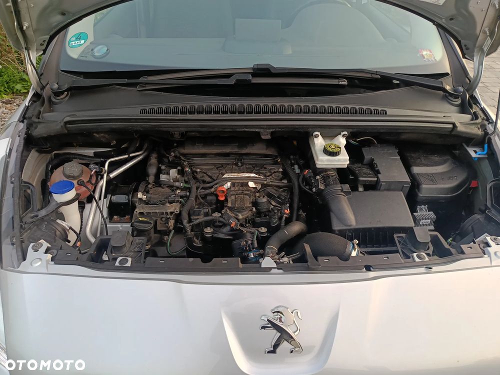 Peugeot 5008 HDI 160 Automatik Business-Line - 22