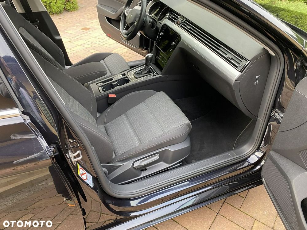 Volkswagen Passat - 39