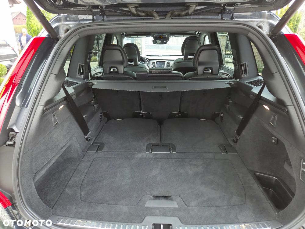 Volvo XC 90 T6 AWD R-Design 7os - 34