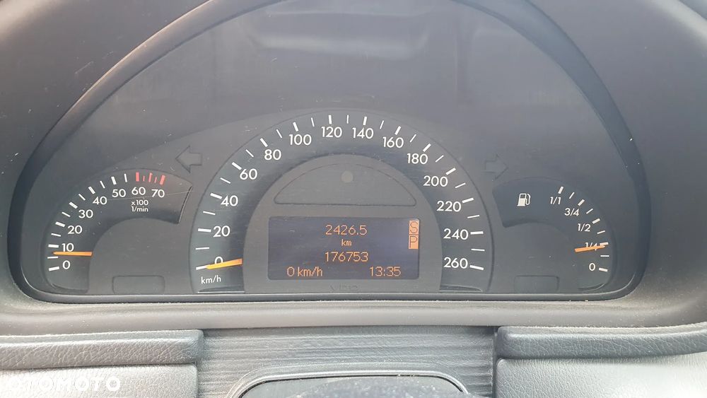 Mercedes-Benz Klasa C 240 4Matic Avantgarde - 14