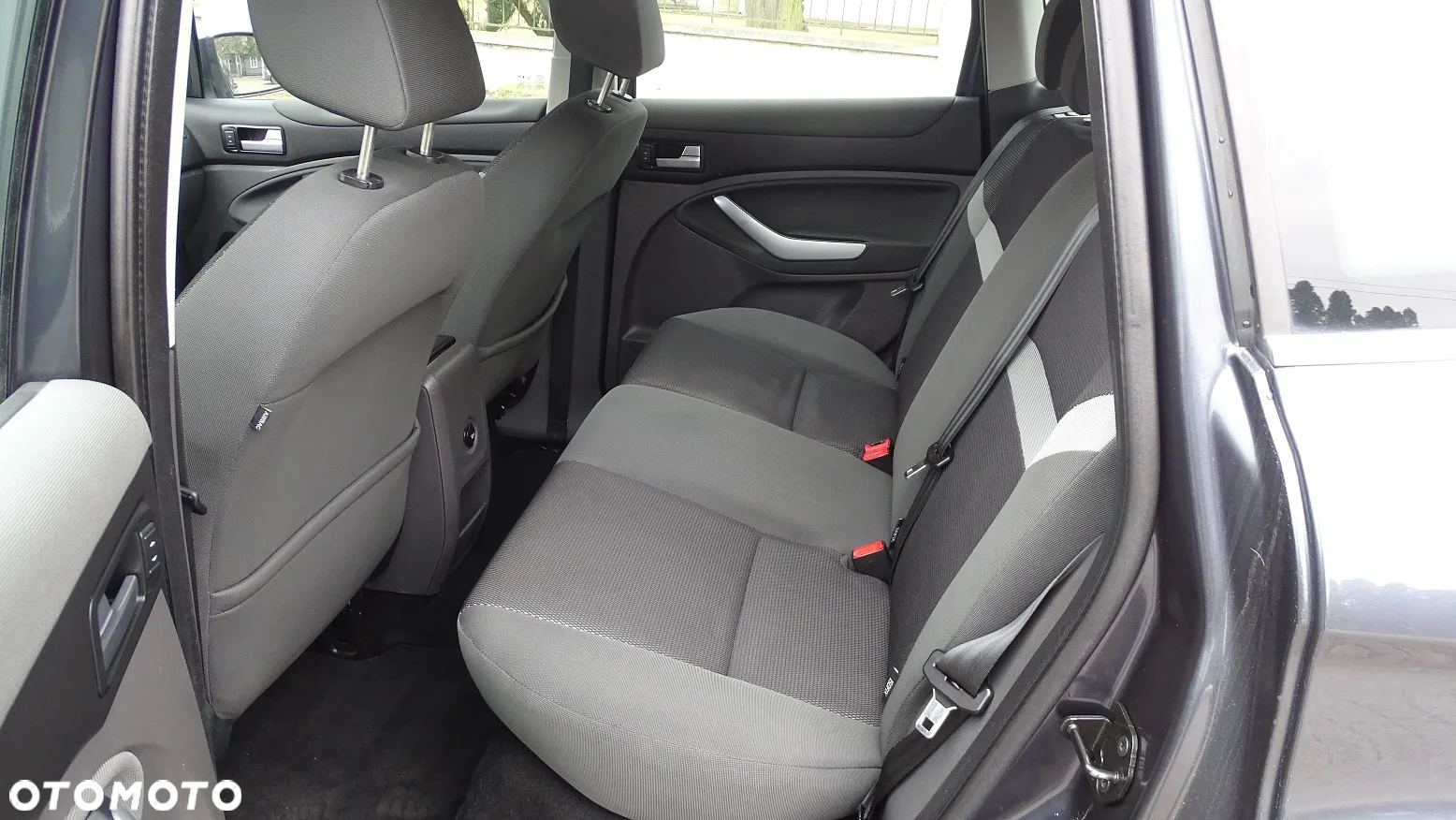 Ford Kuga 2.0 TDCi 2x4 Trend - 14