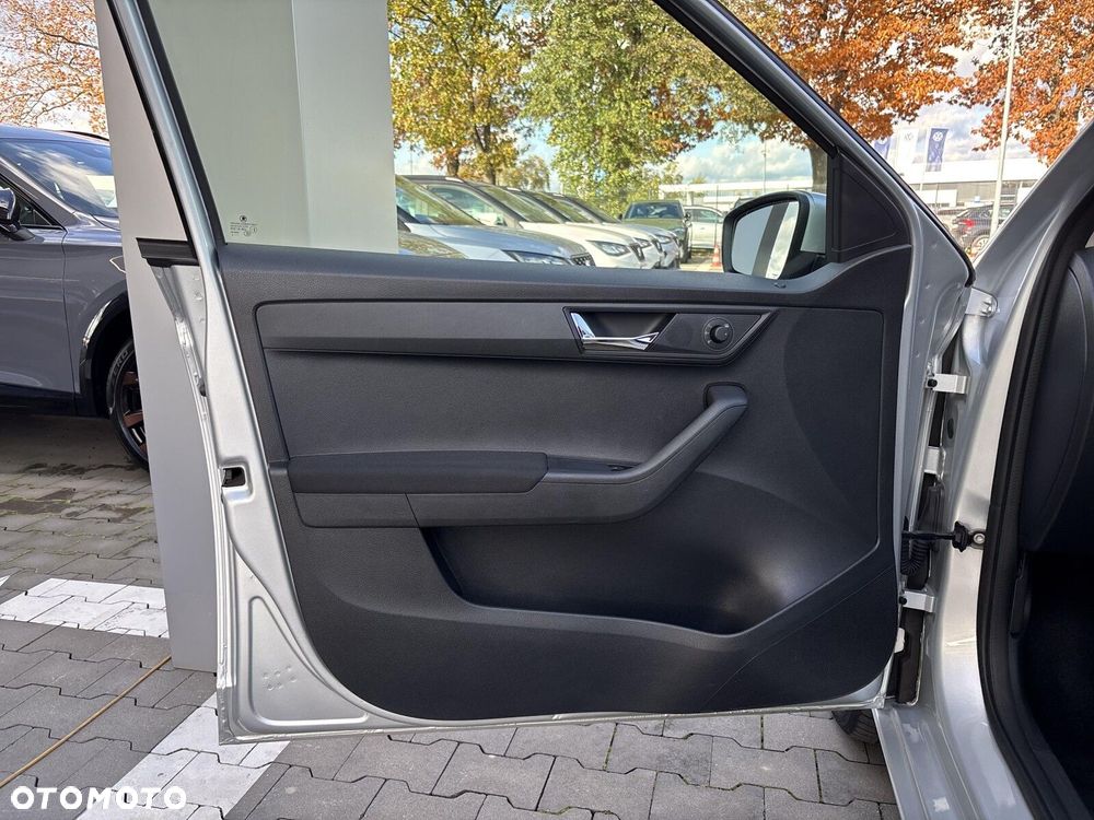 Skoda Fabia 1.0 TSI Ambition - 10