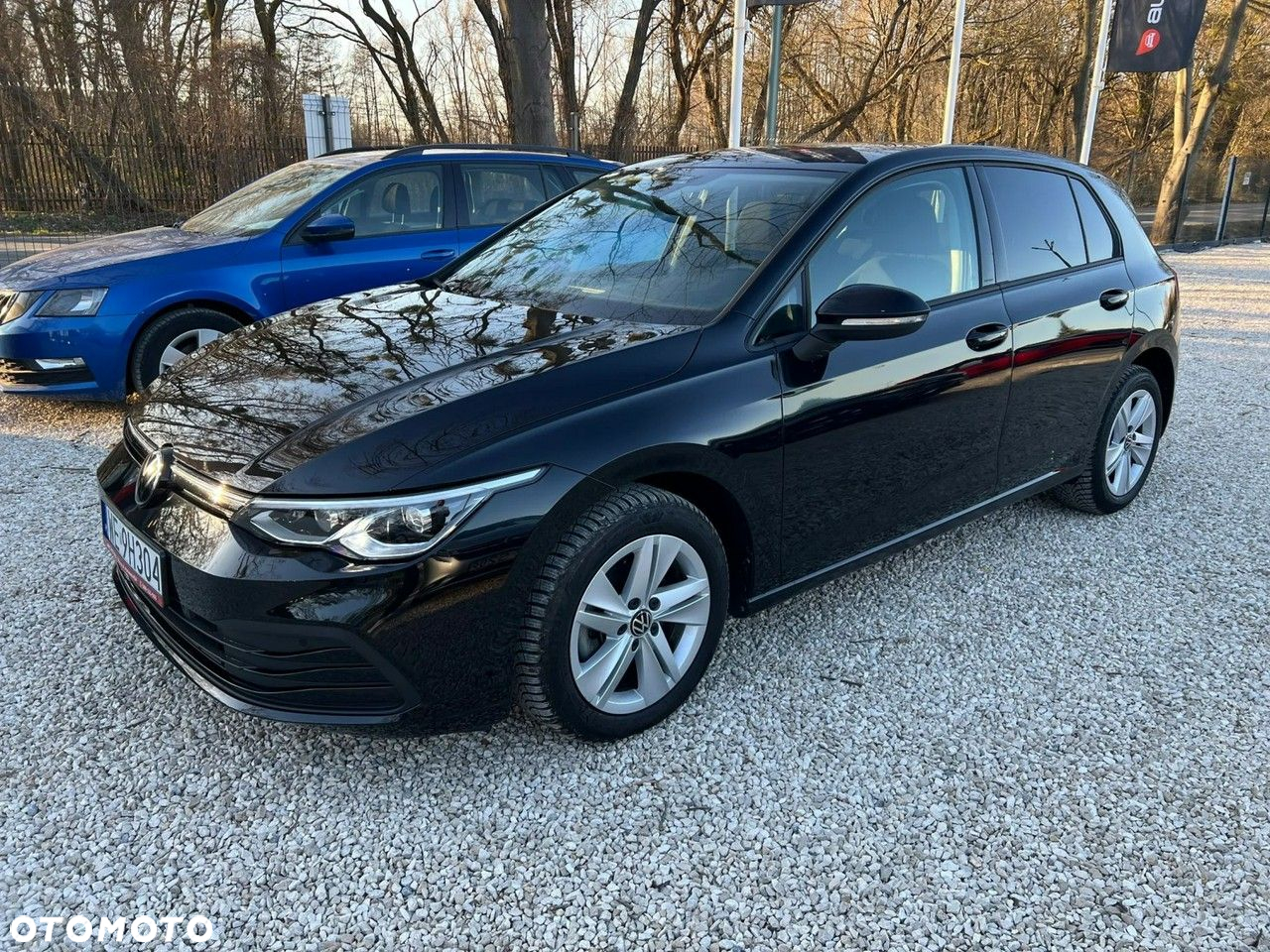 Volkswagen Golf VIII 1.5 eTSI Life DSG - 3