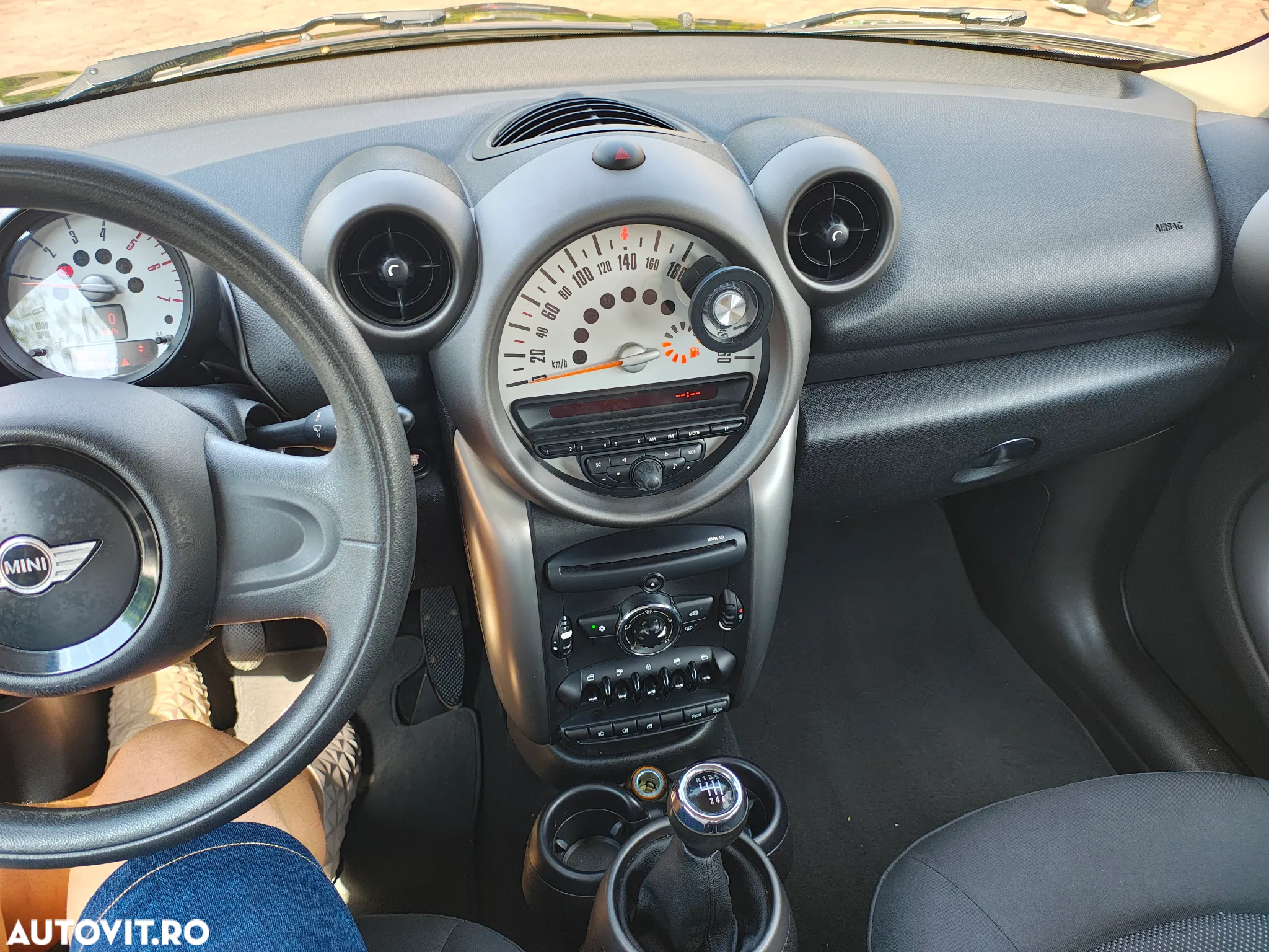 Mini Countryman One D - 11