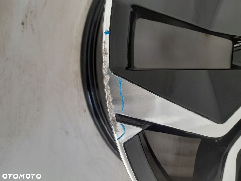 Felgi aluminiowe Renault OE 403005730R 6.5" x 20" 5x114,3 ET33 - 4